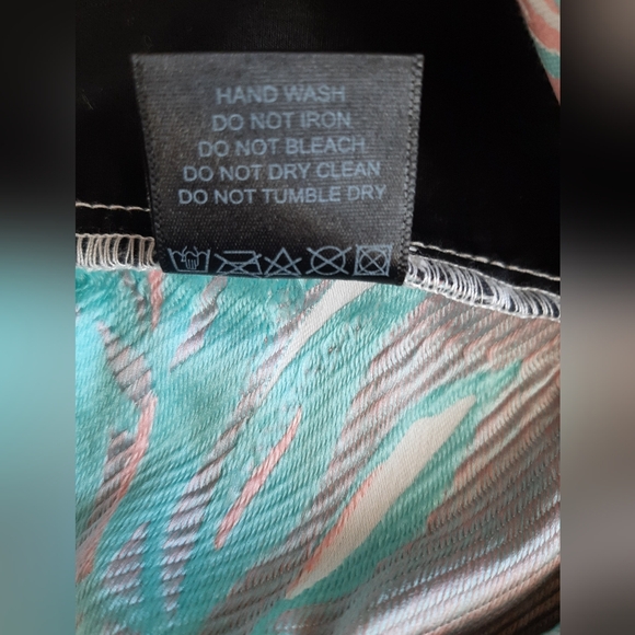 HOUSE OF HOLLAND 🌴 NWT - Cute little shorts for women - Size: 36 (6) - Picture 12 of 15